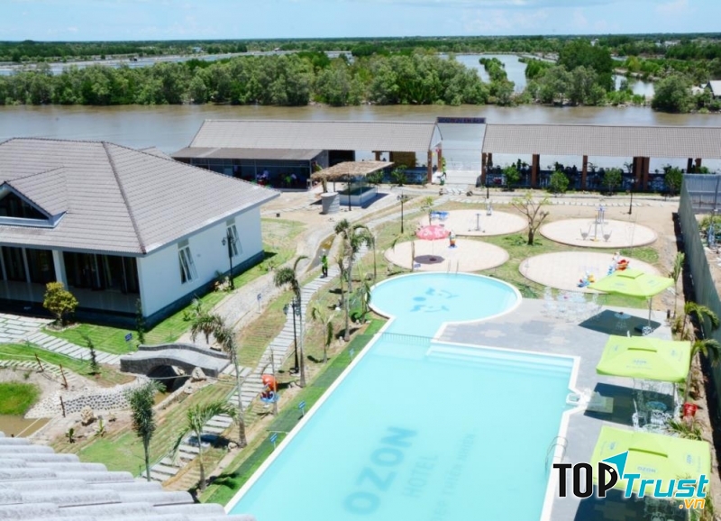 Không gian bên trong khách sạn Ozon Hotel