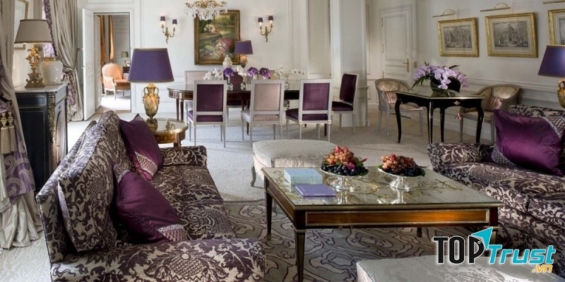 Khách sạn Plaza Athenee, Pháp