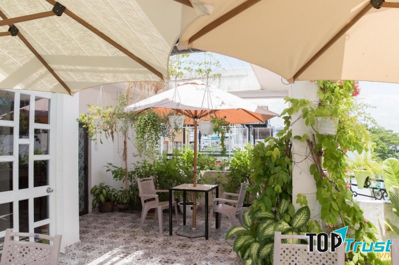 Khách sạn RedDoorz Plus.