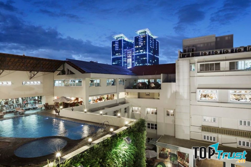Khách sạn có quang cảnh lí tưởng