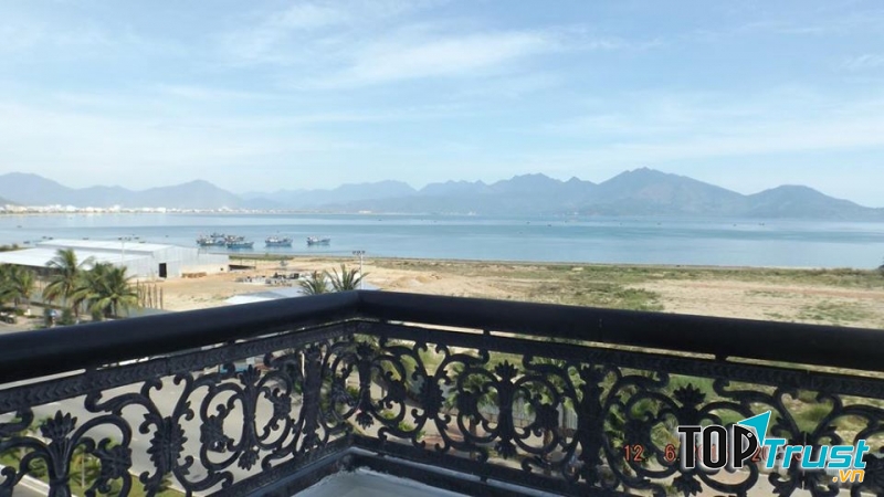 Khách sạn Rosa Bayside Đà Nẵng