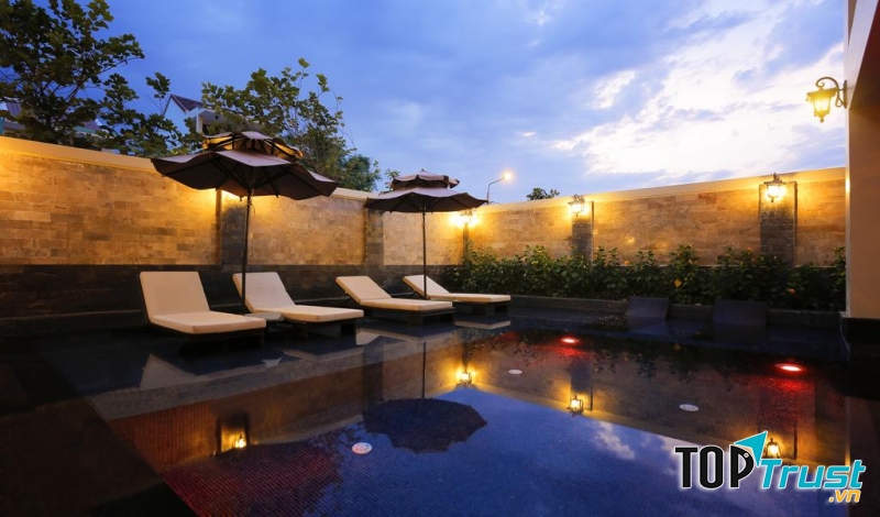 Khách sạn Royal Riverside Hội An