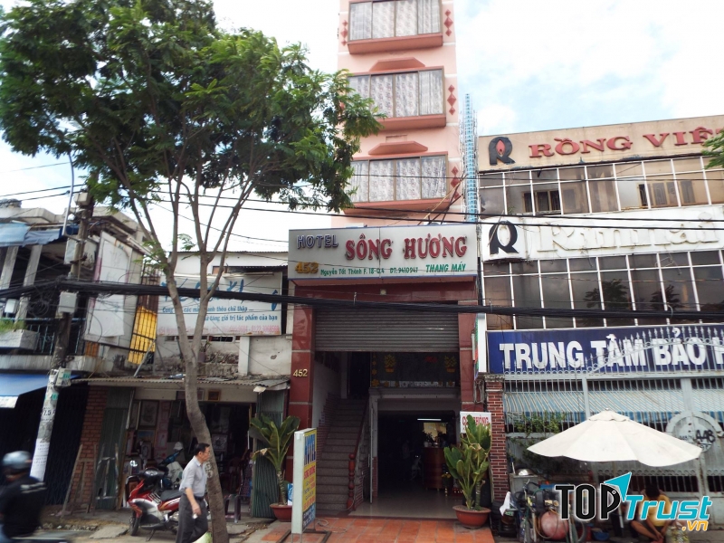 Khách sạn Sông Hương