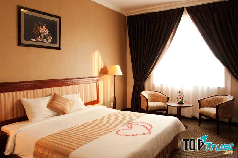 Khách sạn Starcity Halong Bay