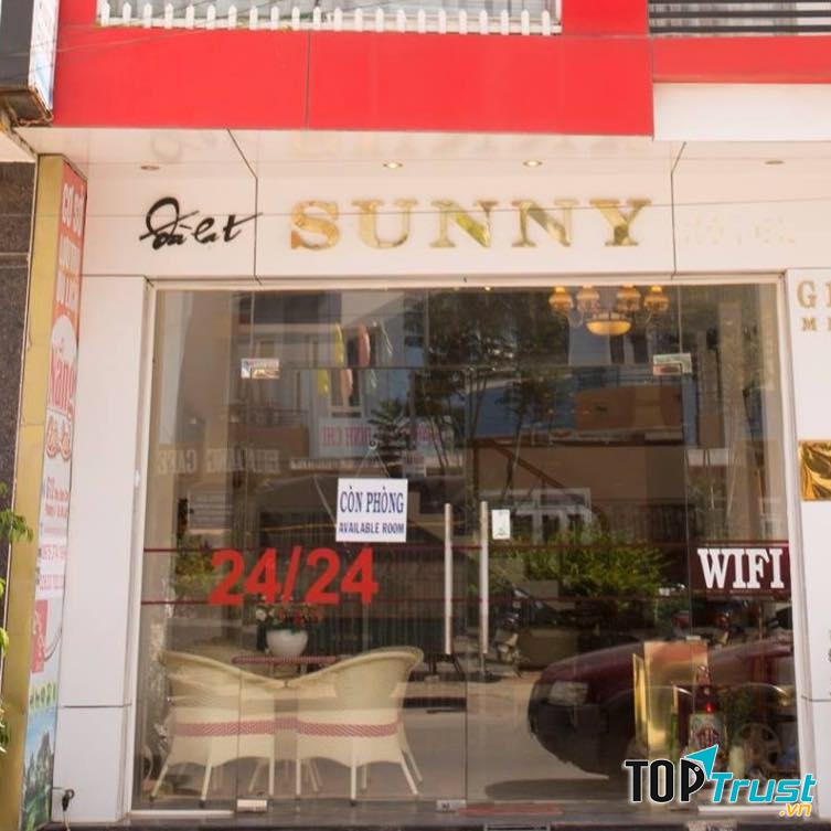 Khách sạn Sunny