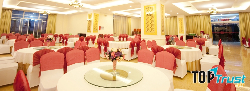 Khách sạn Thiên Ý