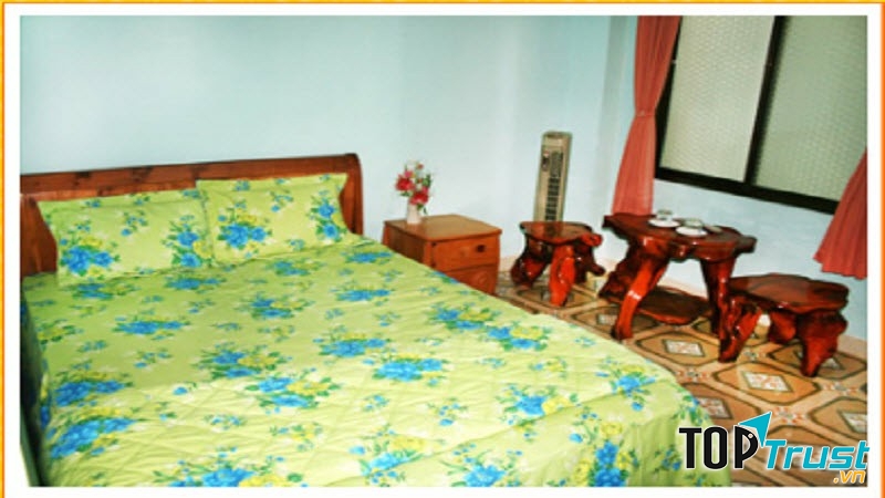 Khách sạn Tiếng Sóng.