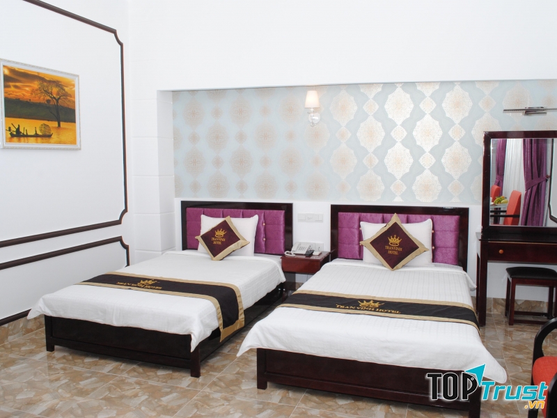 Khách sạn Trần Vinh