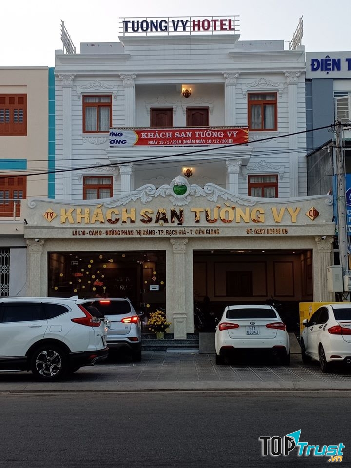 Khách sạn Tường Vy