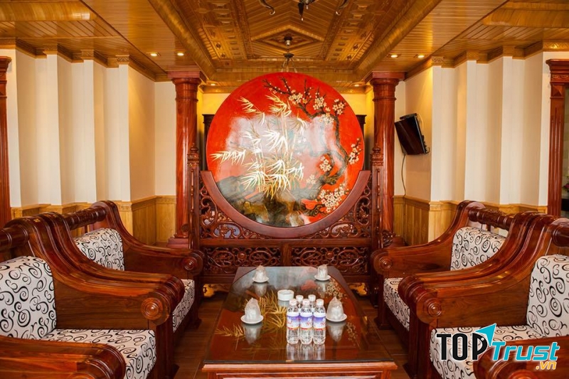 Khách sạn Vị Hoàng