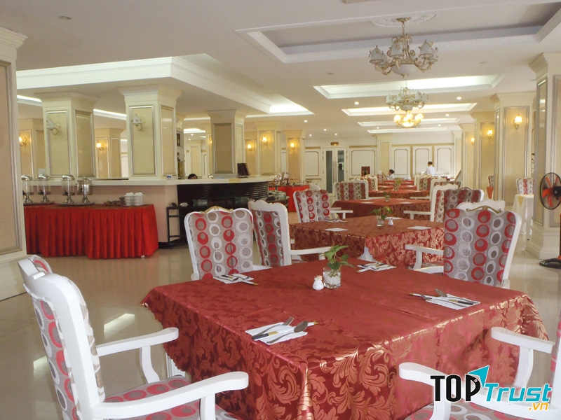 Khách sạn White Palace