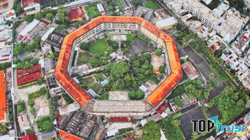 Khám Chí Hòa nhìn từ trên cao
