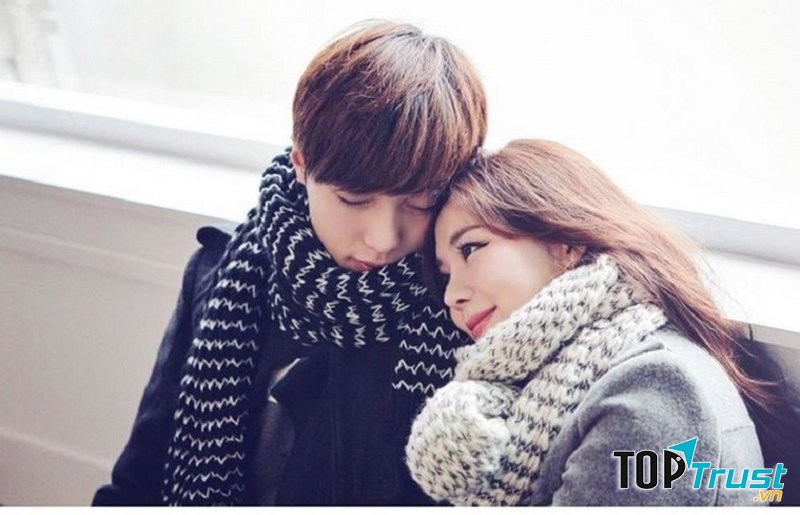 Khăn quàng cổ - gắn kết tình yêu của những ai yêu xa