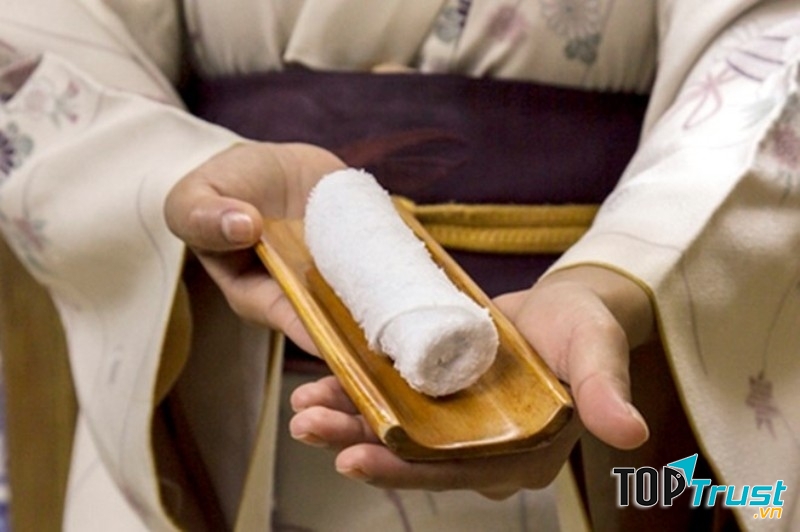 Khăn ướt Nhật Bản