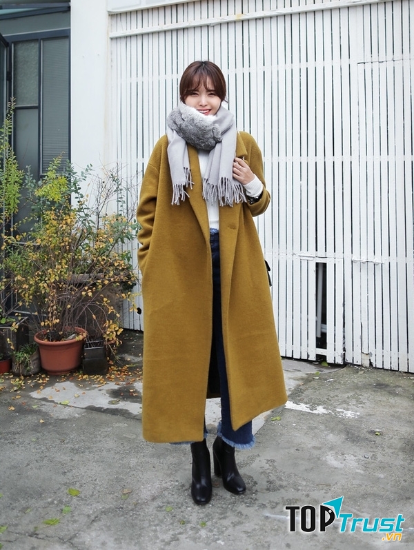 Trang phục của bạn sẽ bắt mắt hơn với chiếc khăn lông cừu