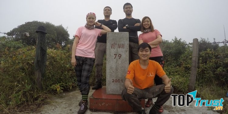 Khang Su Văn (3,012 m)