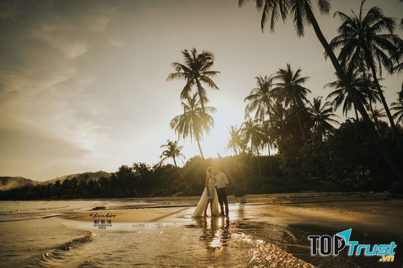 Khanh Do Bridal Studio