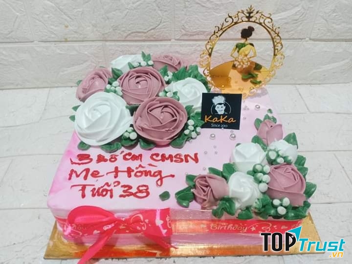 Bánh sinh nhật của Khánh Pháp Bakery rất được lòng khách hàng