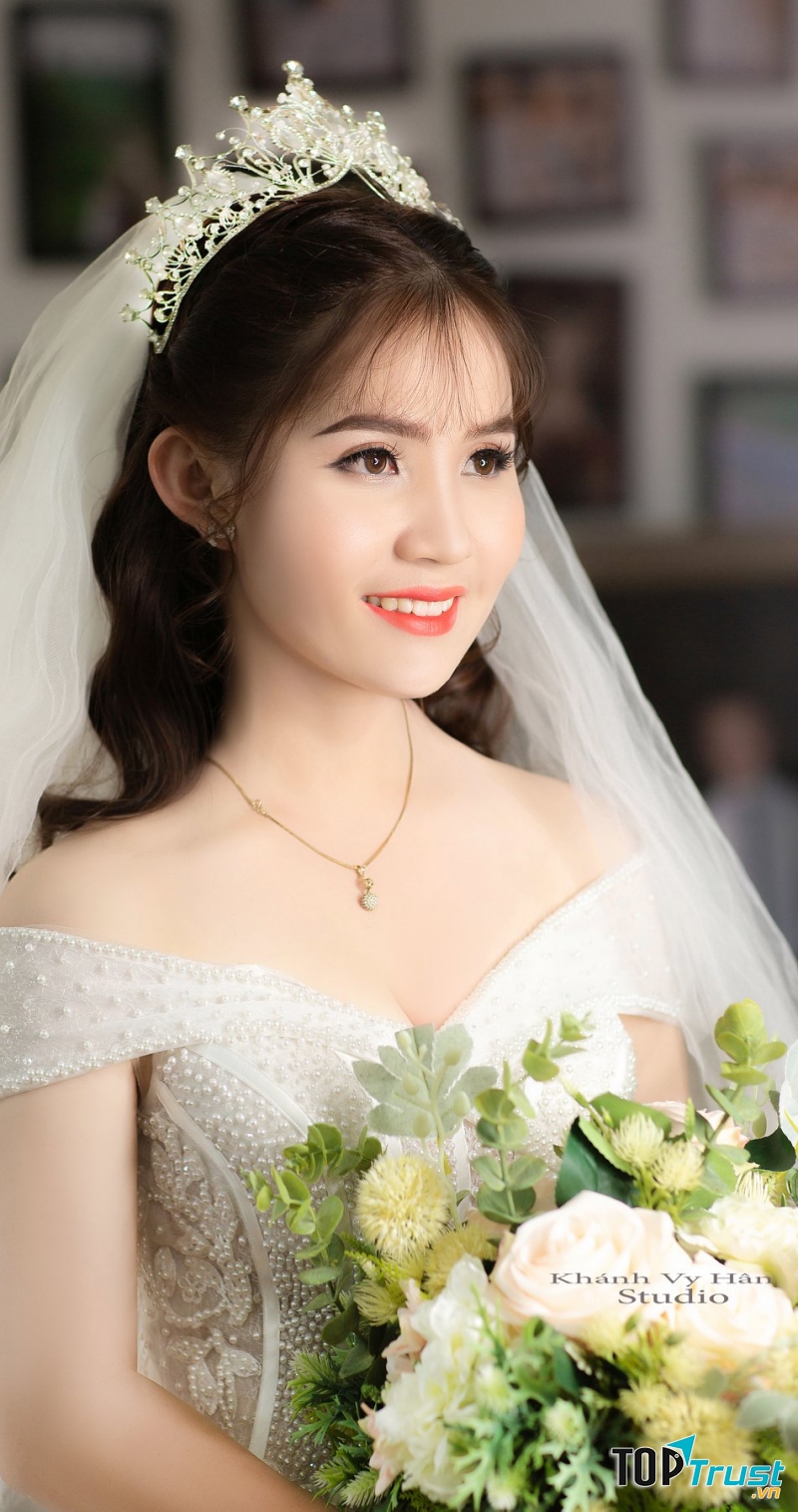 Khánh Vy Hân Studio