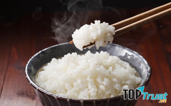 Cơm dẻo, thơm và kết dính là gạo thật