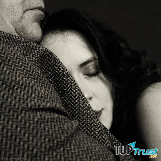 Khiến cô ấy cảm giác an toàn