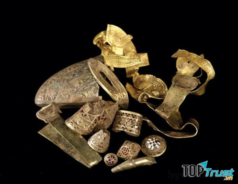 Những món đồ quý giá của kho báu Nimrud