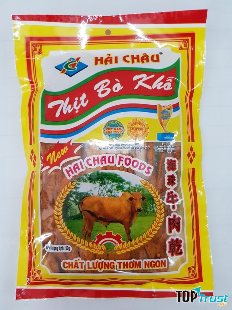 Khô bò Hải Châu được sản xuất bằng 100% thịt bò nhập khẩu từ Úc, tẩm gia vị, sấy khô giúp giữ hương vị bò tự nhiên, giòn rụm và vừa ăn.