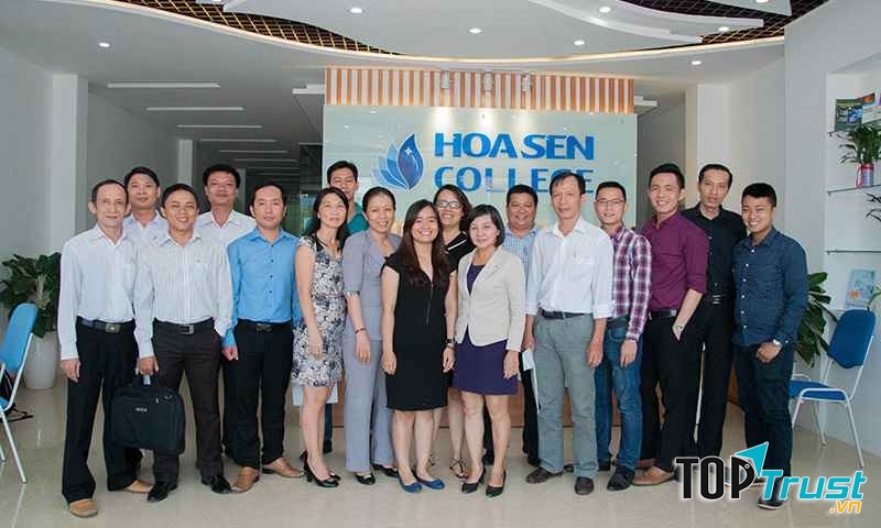 Học thiết kế đồ họa tại Cao đẳng Hoa Sen