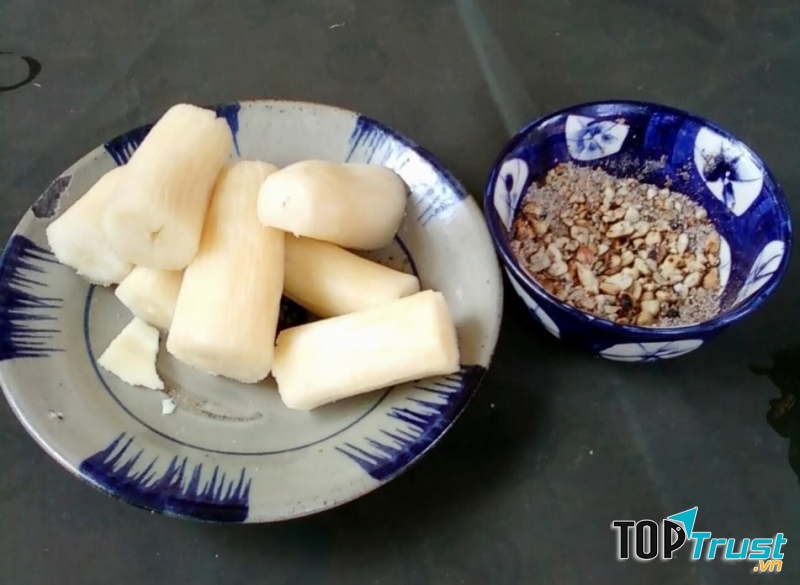 Bạn nên hạn chế ăn khoai mì để tránh bị ngộ độc