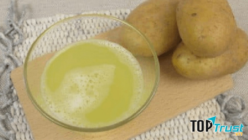 Nước ép khoai tây là một loại chất tẩy làm trắng da