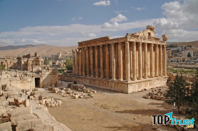 Một phần tàn tích ở Baalbek, Lebanon còn sót lại