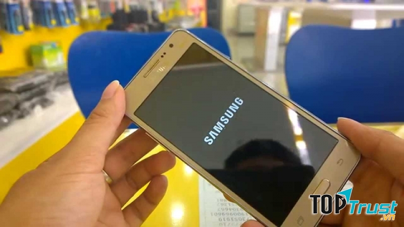 Khởi động lại máy hàng ngày