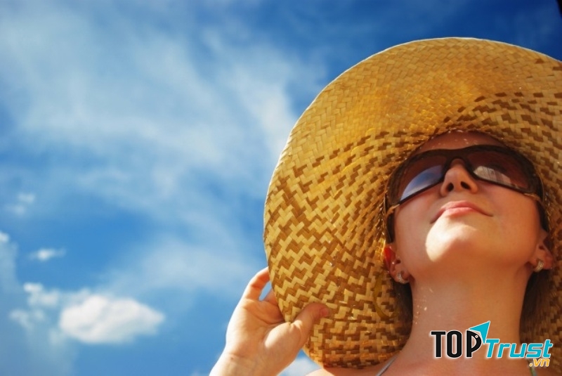 Không che chắn cẩn thận và bôi kem chống nắng đi ra ngoài