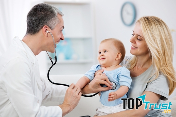 Bé cần được thăm khám kịp thời