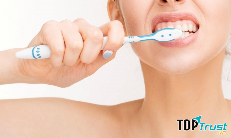 Chăm sóc răng miệng cũng liên quan mật thiết tới sức khỏe đôi tai.