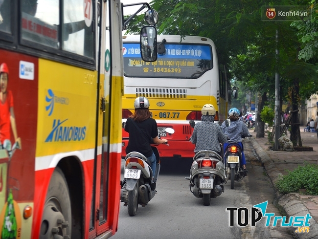 Không cố gắng vượt xe buýt