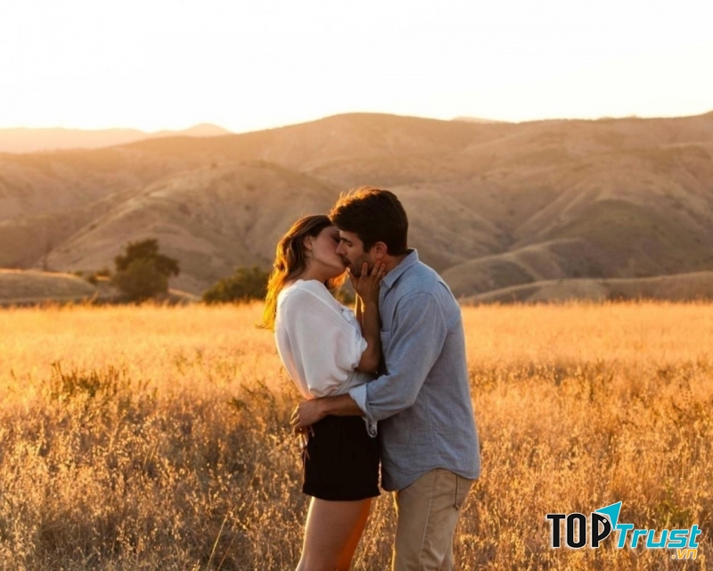 Bạn nên để ý thái độ của nàng để điều chỉnh thái độ phù hợp khi hôn