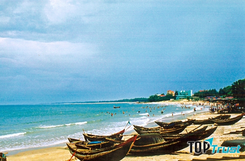 Hình ảnh bãi biển Cửa Lò.