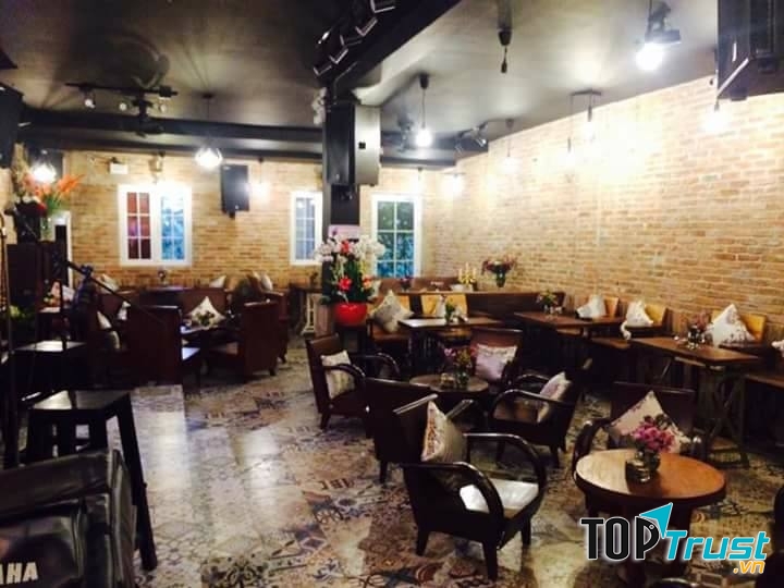 Quán được chăm chút kỹ lưỡng đến từng chi tiết