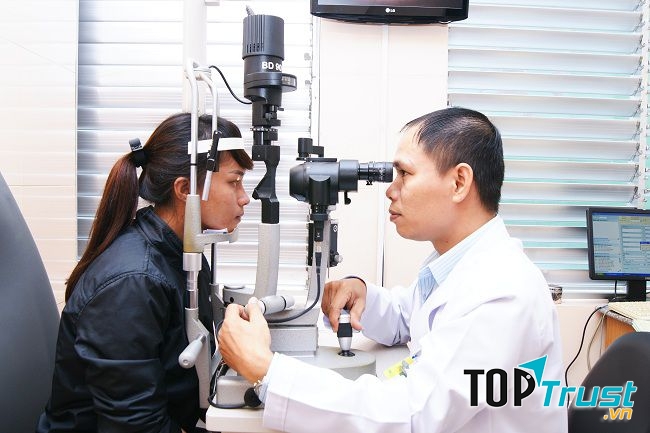 Không khám mắt định kỳ