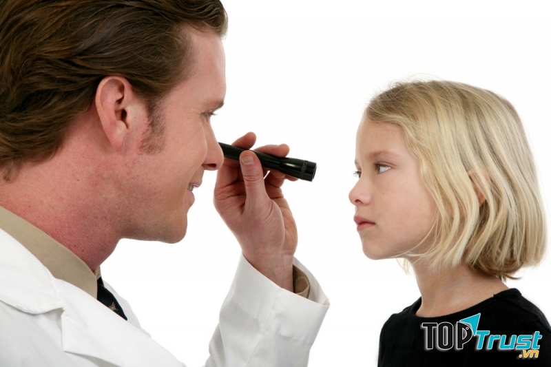 Không kiểm tra mắt định kỳ