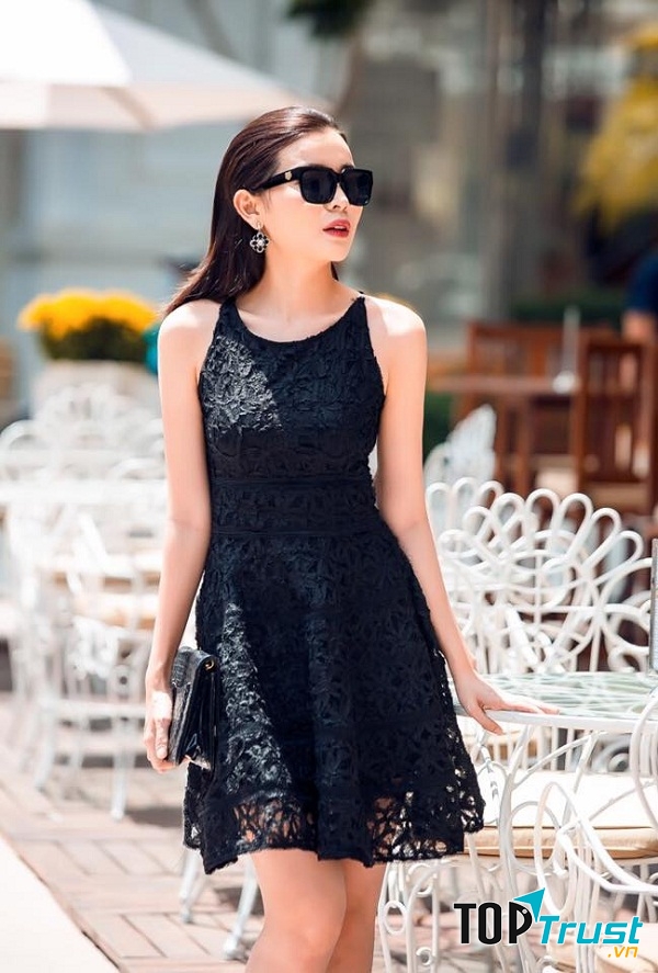 Không mặc đồ bó sát