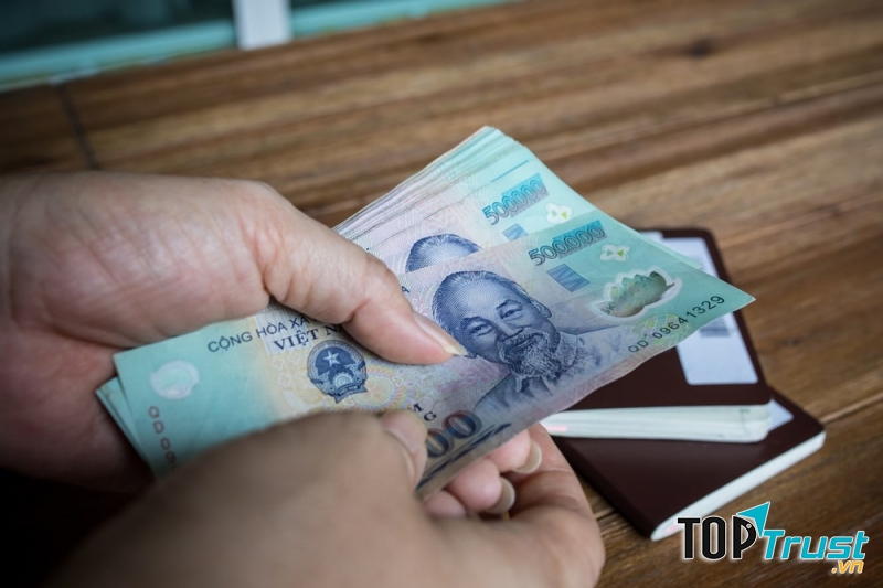 Không mang nhiều tiền khi đi sắm Tết