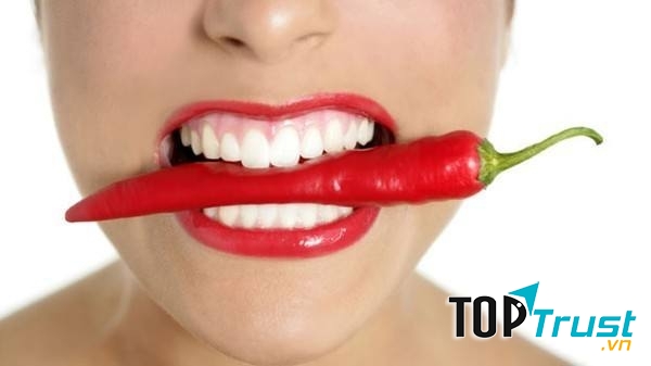 Không nên ăn các món cay nóng