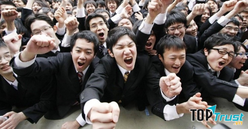 Bạn không nên đòi hỏi cũng như so đo vấn đề tiền lương