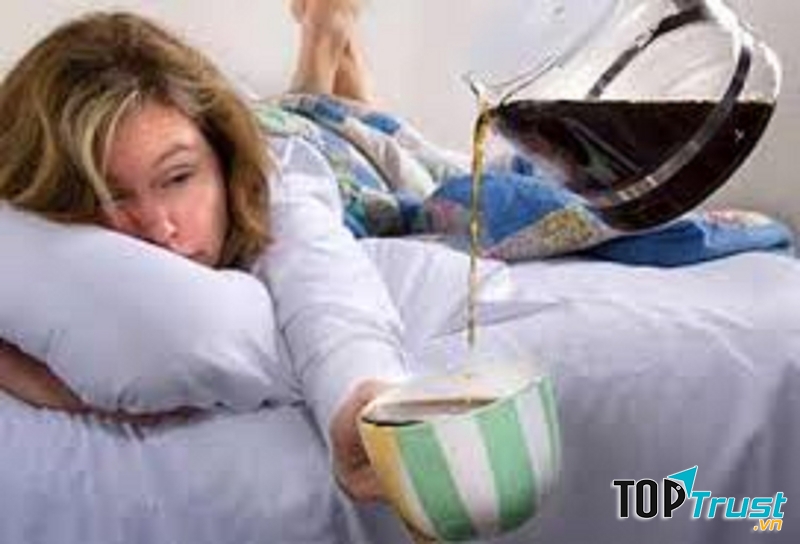 Lạm dụng cafe là hủy hoại sức khỏe của chính mình - Nguồn: Internet