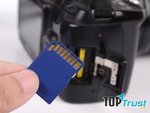 Không rút thẻ nhớ khi đang đọc dữ liệu