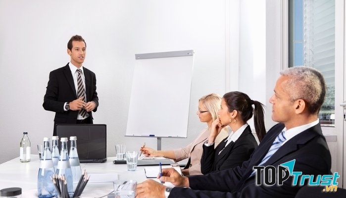 Lãnh đạo cần sẵn sàng thích nghi với những người có thái độ khác nhau