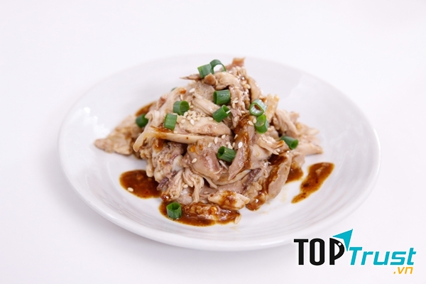 Không sử dụng hạt mè trong món thịt gà