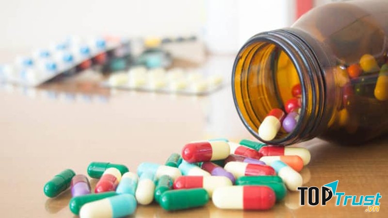 Không tham khảo ý kiến bác sĩ và dược sĩ trước khi dùng